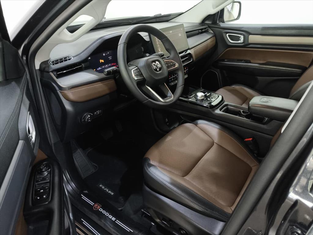 RAMPAGE 2.0 TURBO DIESEL LARAMIE 4X4 AUTOMÁTICO8