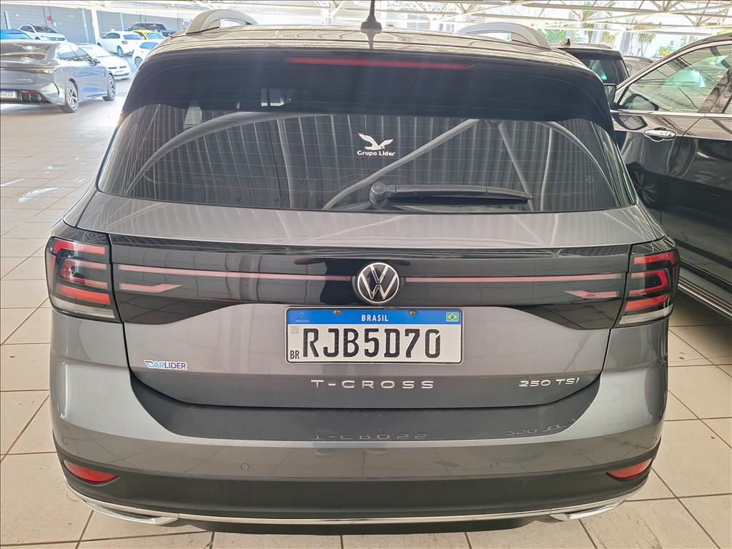 T-CROSS 1.4 250 TSI TOTAL FLEX HIGHLINE AUTOMÁTICO4