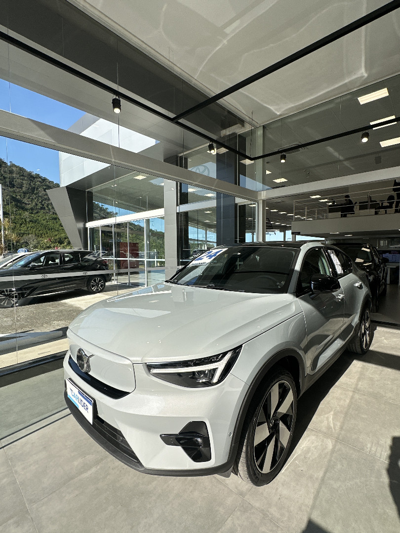 C40 P8 RECHARGE TWIN ELECTRIC ULTIMATE AWD