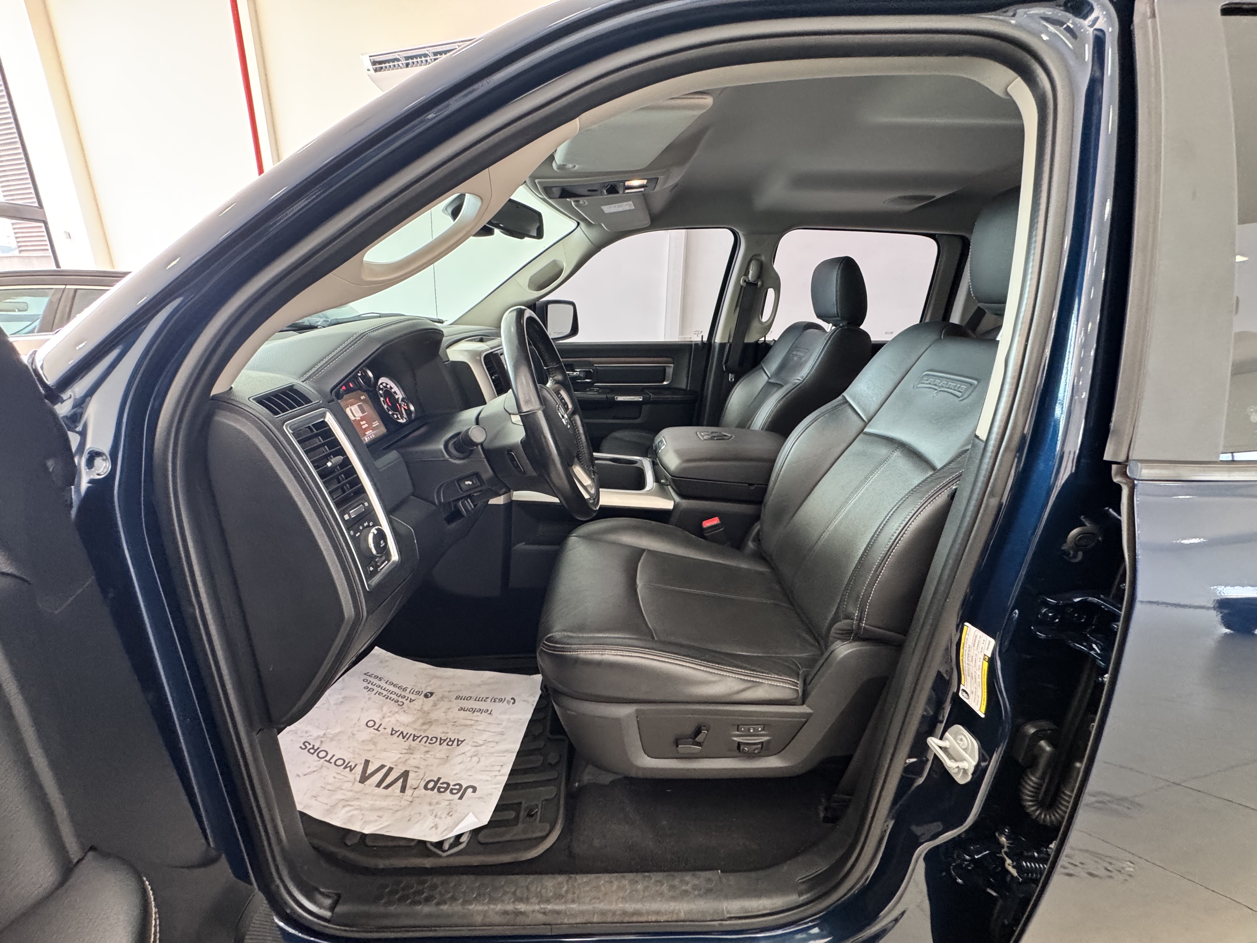 CLASSIC 5.7 V8 GASOLINA LARAMIE CD 4X4 AUTOMÁTICO6