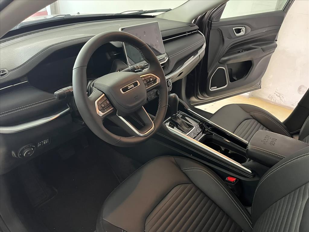 COMMANDER 1.3 T270 TURBO FLEX LONGITUDE AT611