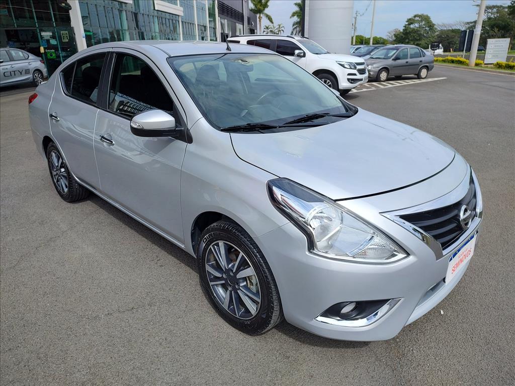 VERSA 1.6 16V FLEXSTART SL 4P XTRONIC VERSA 1.6 16V FLEXSTART SL 4P XTRONIC