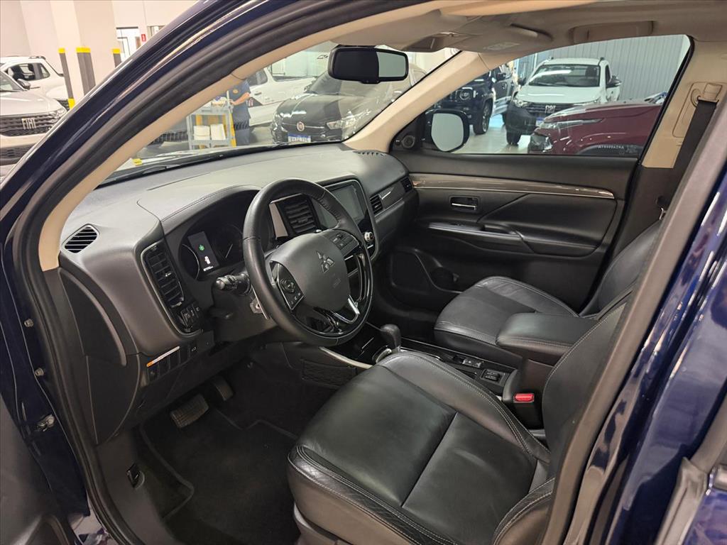 OUTLANDER 2.0 MIVEC GASOLINA HPE AUTOMÁTICO4