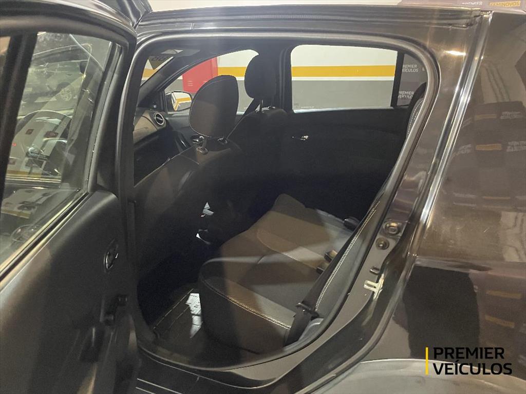 SANDERO 1.6 16V SCE FLEX INTENSE X-TRONIC6 SANDERO 1.6 16V SCE FLEX INTENSE X-TRONIC6