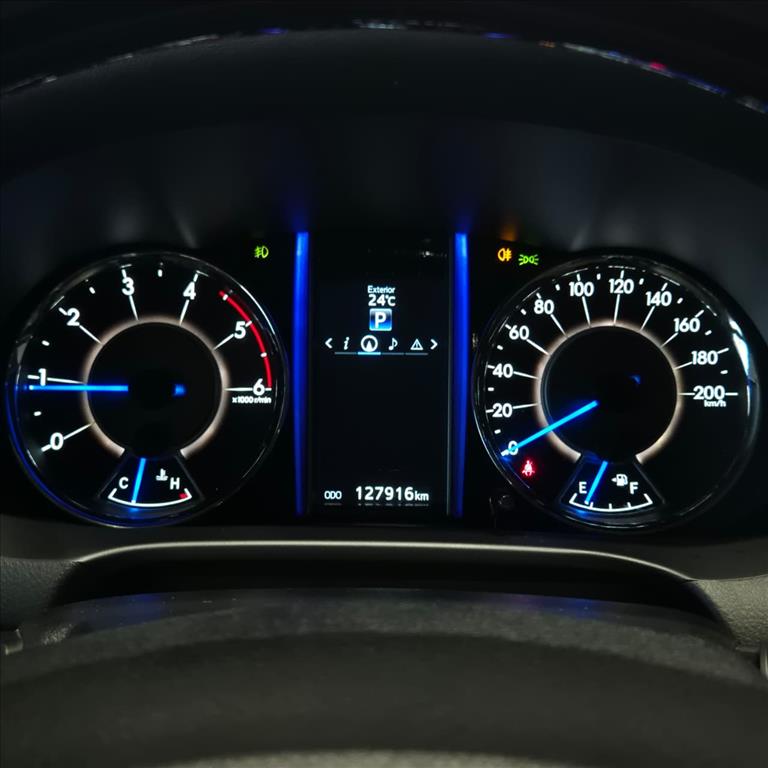HILUX SW4 2.8 SRX DIAMOND 4X4 7 LUGARES 16V TURBO INTERCOOLER DIESEL 4P AUTOMÁTICO7