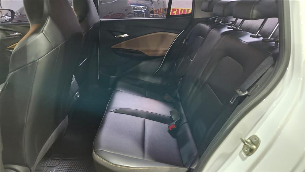 ONIX PLUS 1.0 TURBO FLEX PREMIER AUTOMÁTICO6