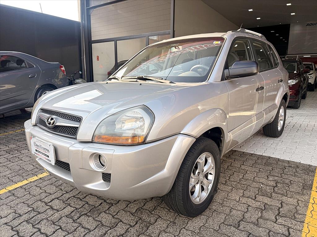 Hyundai Tucson - 2.0 MPFI GL 16V 142CV 2WD GASOLINA 4P AUTOMÁTICO