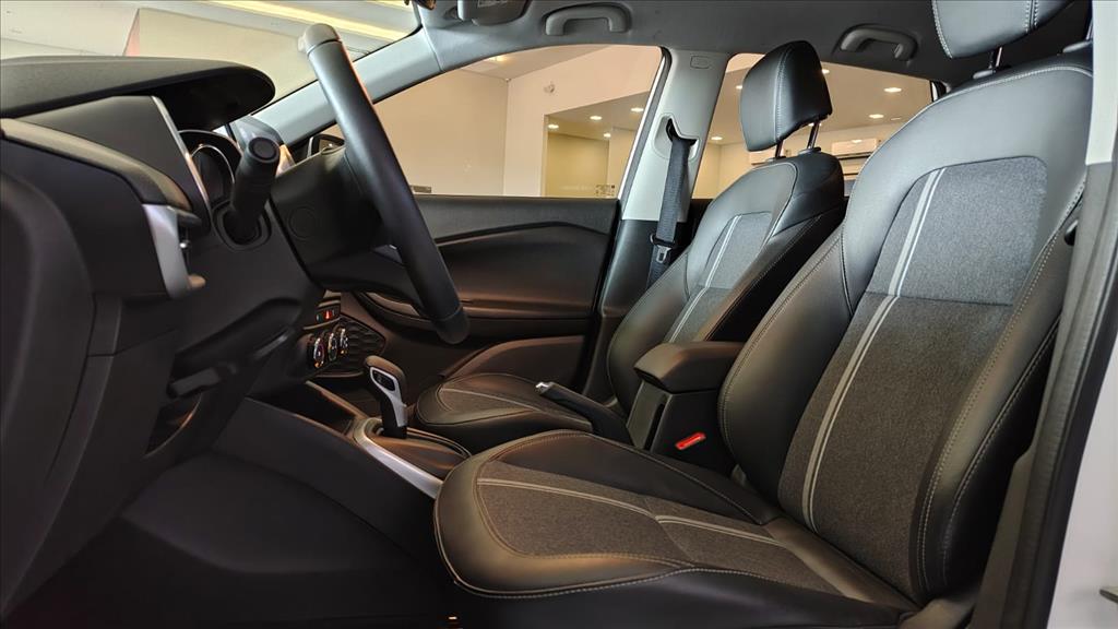 TRACKER 1.0 TURBO FLEX LTZ AUTOMÁTICO11