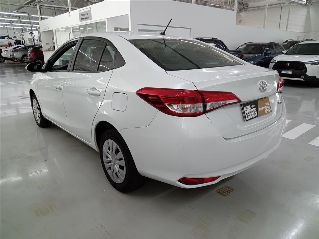 YARIS 1.5 16V FLEX SEDAN XL LIVE MULTIDRIVE5