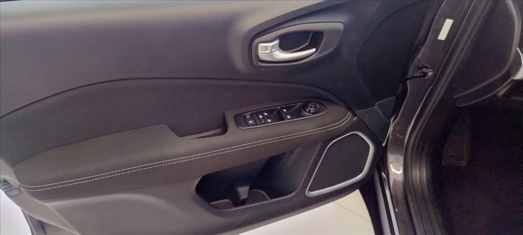 TORO 1.3 TURBO 270 FLEX FREEDOM AT615