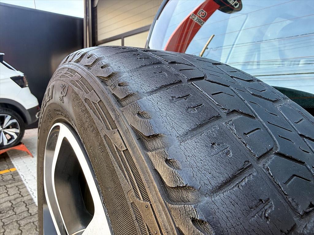 Citroën C3 - 1.6 EXCLUSIVE 16V FLEX 4P MANUAL