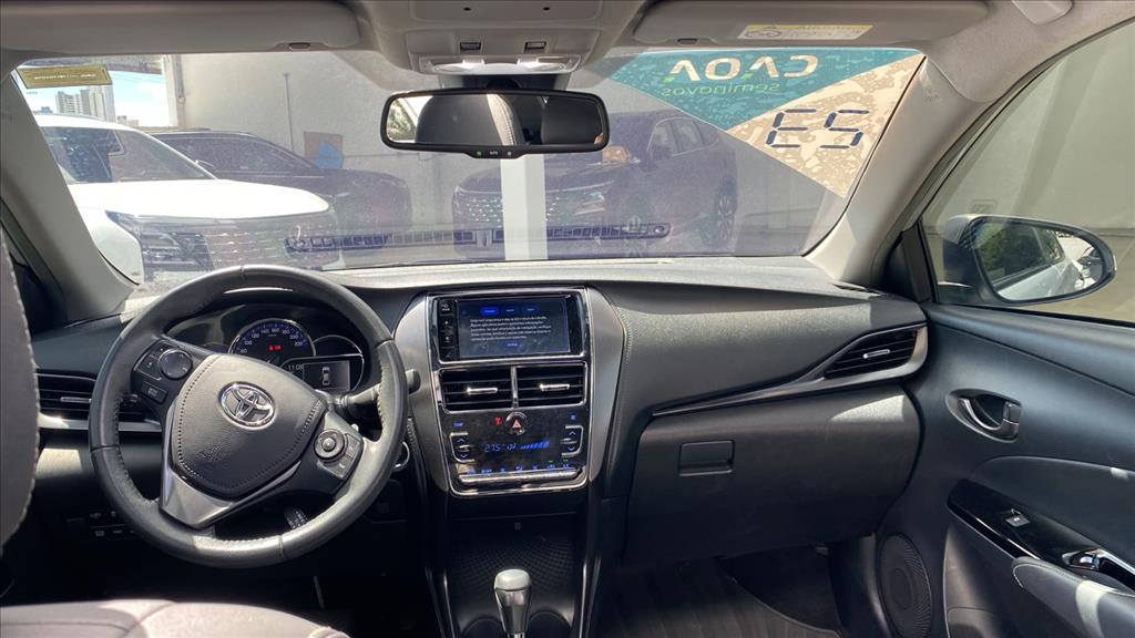 Toyota-YARIS-1.5 16V FLEX SEDAN XLS CONNECT MULTIDRIVE