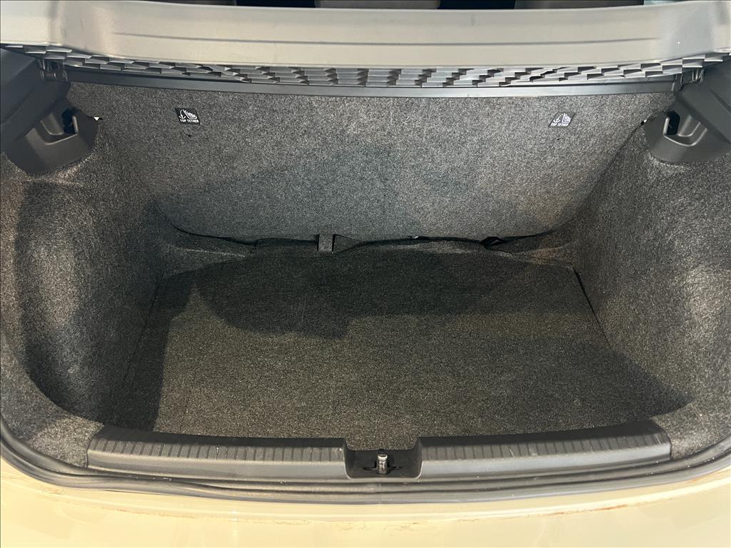 POLO 1.0 MPI TRACK MANUAL19