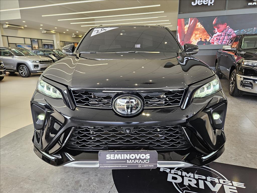 HILUX SW4 2.8 D-4D TURBO DIESEL DIAMOND 7L 4X4 AUTOMÁTICO1