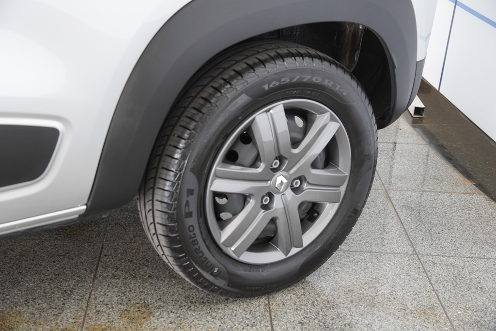 KWID 1.0 12V SCE FLEX INTENSE MANUAL4