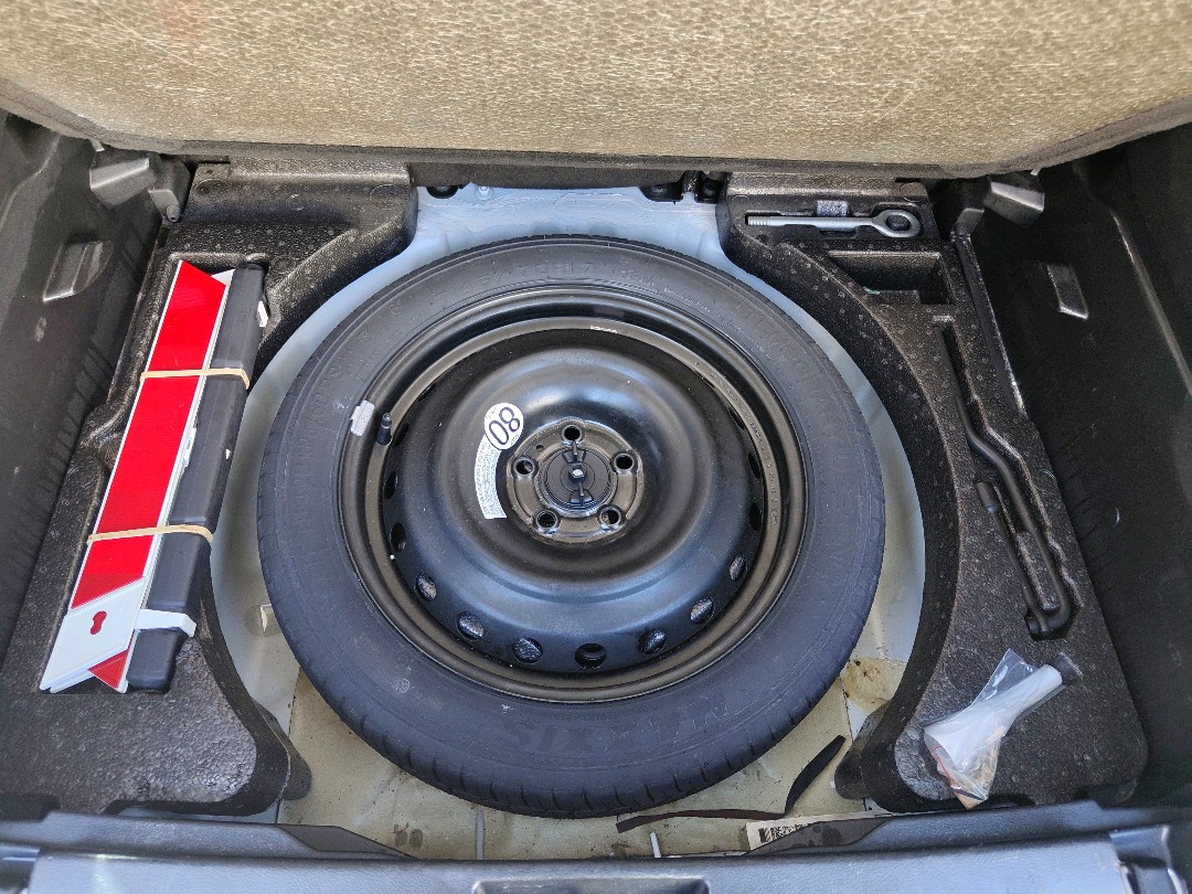 RENEGADE 1.8 16V FLEX LONGITUDE 4P AUTOMÁTICO5