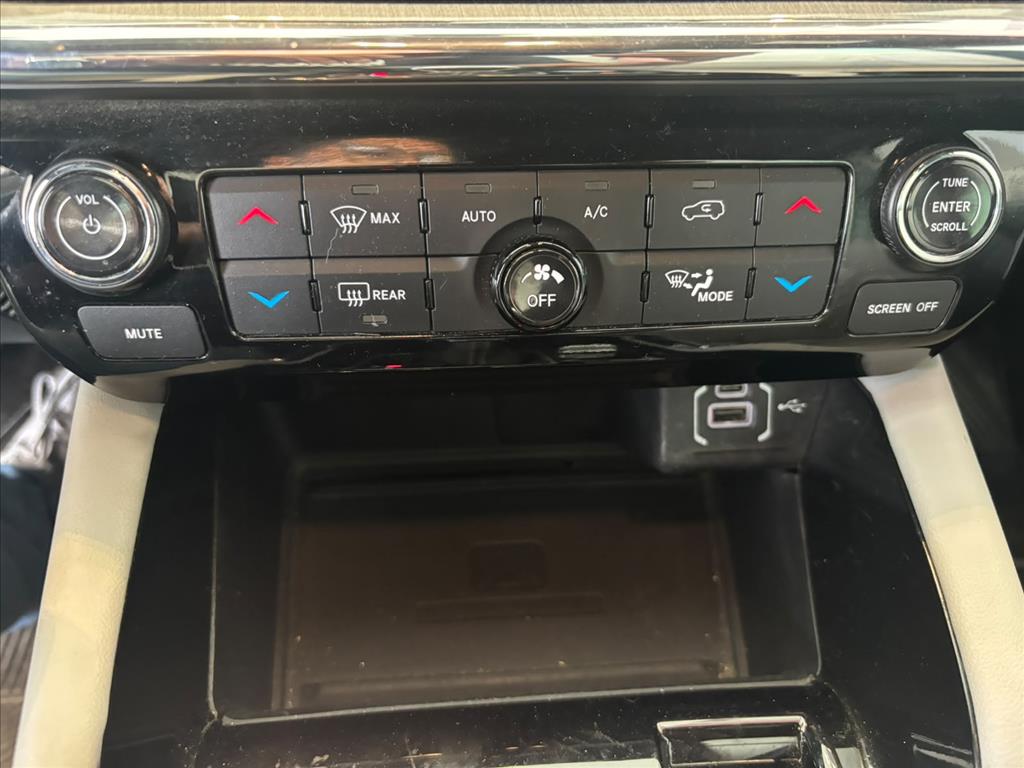 COMMANDER 2.0 TD380 TURBO DIESEL LIMITED AT912