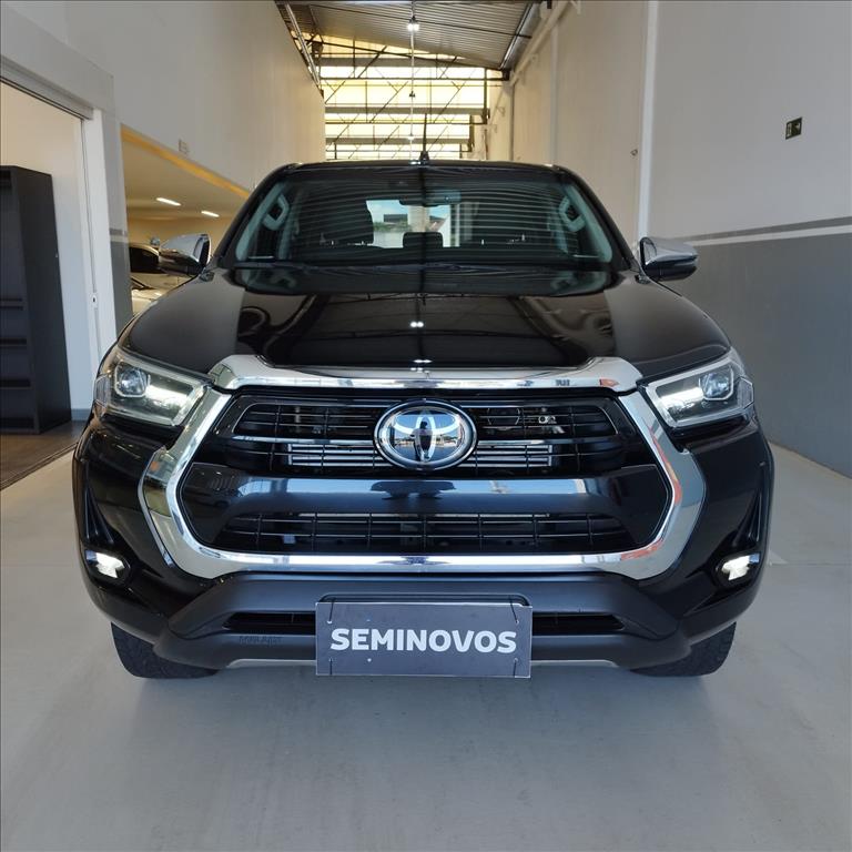 HILUX 2.8 D-4D TURBO DIESEL CD SRX 4X4 AUTOMÁTICO1