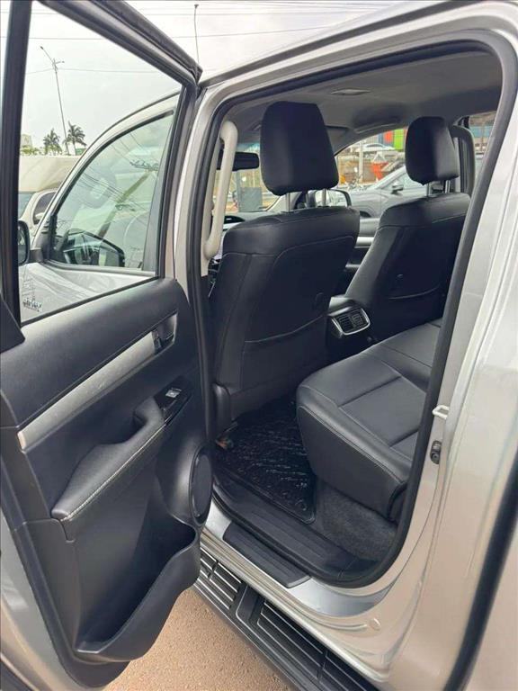 HILUX 2.8 D-4D TURBO DIESEL CD SRV 4X4 AUTOMÁTICO12
