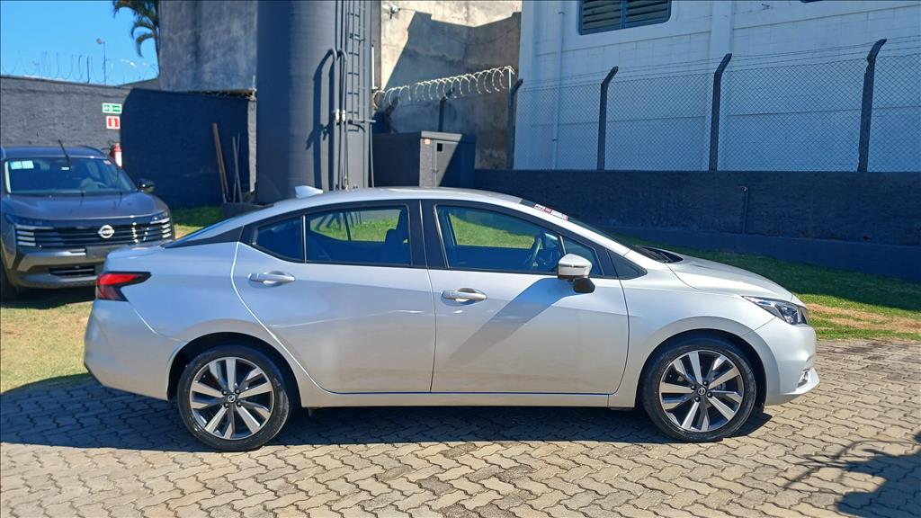 VERSA 1.6 16V FLEX EXCLUSIVE XTRONIC4
