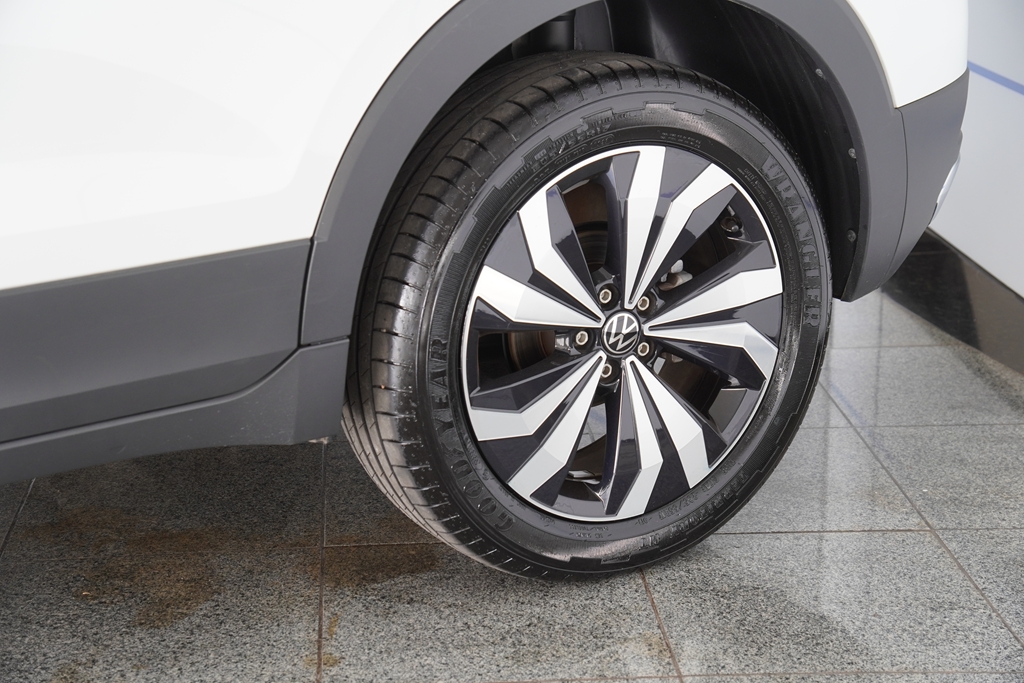 T-CROSS 1.0 200 TSI TOTAL FLEX COMFORTLINE AUTOMÁTICO4