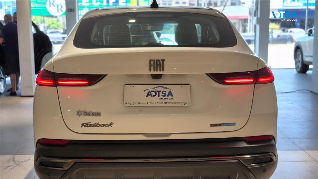 FIAT FASTBACK 1.0 TURBO 200 HYBRID IMPETUS CVT