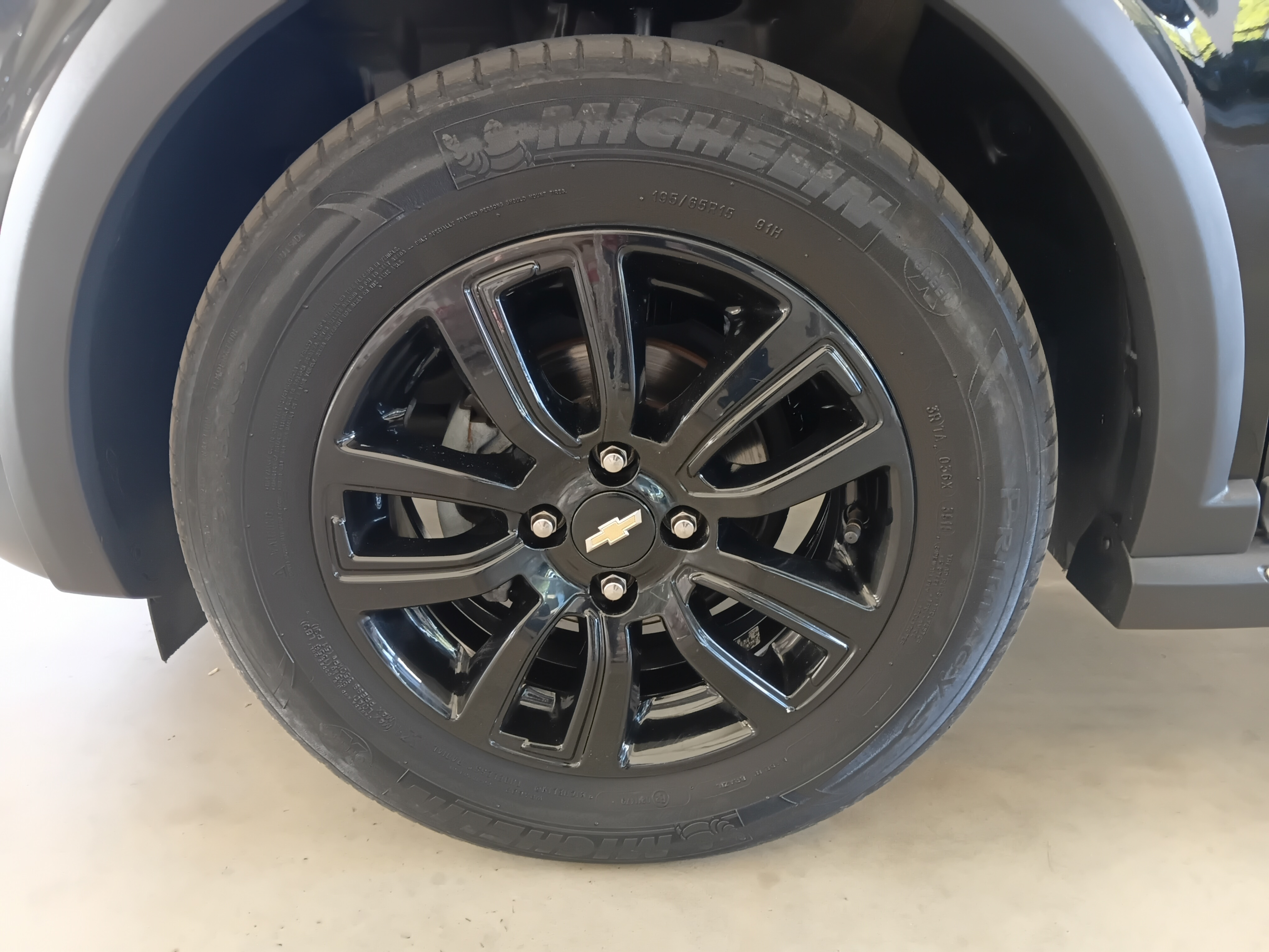 Chevrolet Onix 1.4 Mpfi Activ 8V Flex 4P Manual - foto 2