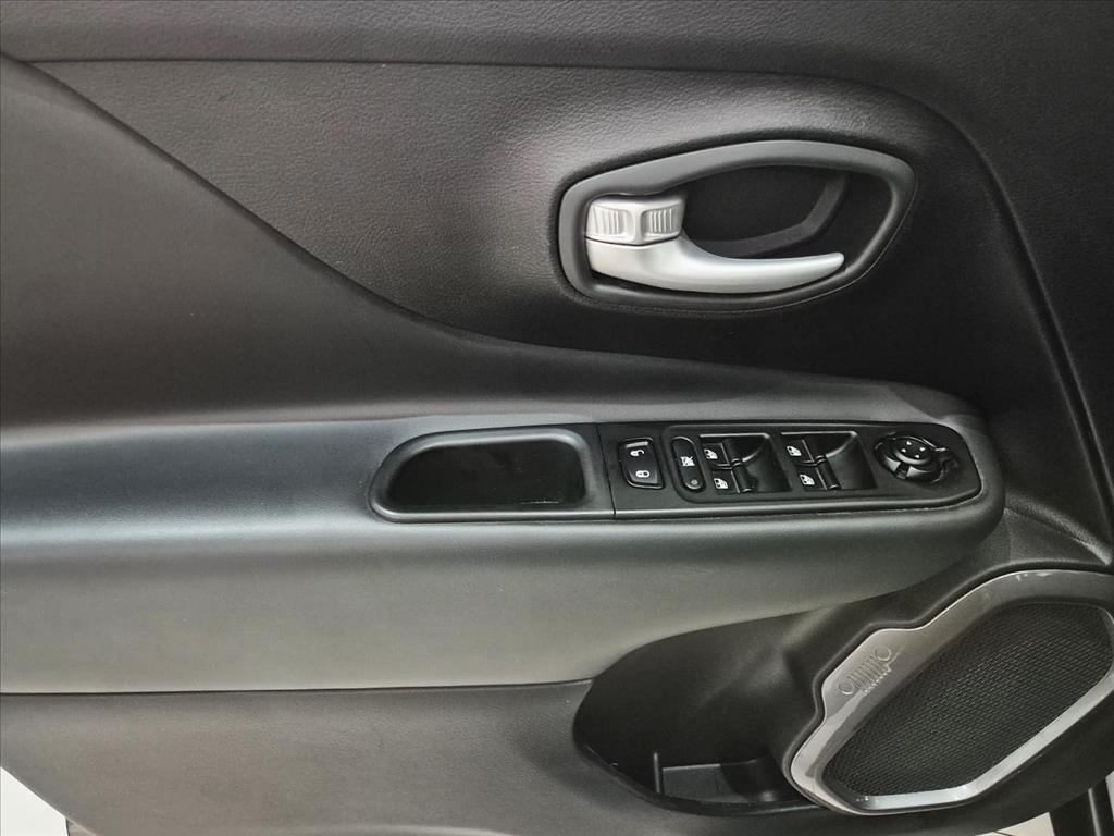 Jeep-RENEGADE-1.3 T270 TURBO FLEX LONGITUDE AT6