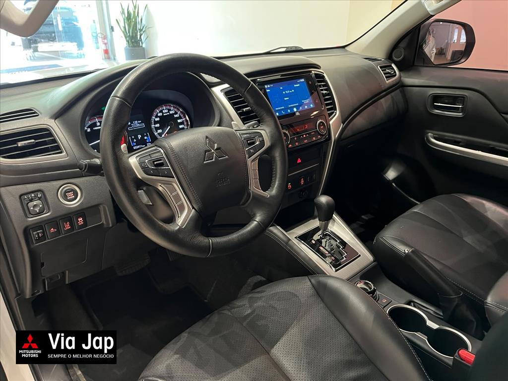 Mitsubishi-L200 TRITON-2.4 16V TURBO DIESEL SPORT HPE-S CD 4P 4X4 AUTOMÁTICO