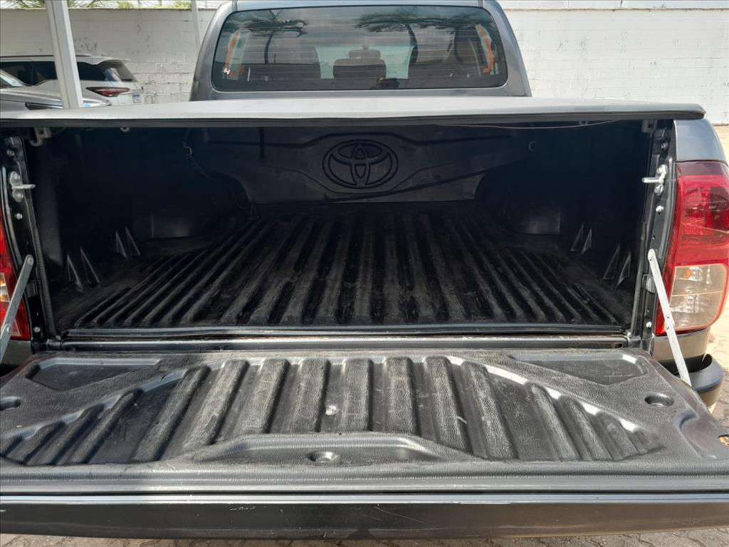 HILUX 2.8 D-4D TURBO DIESEL CD SR 4X4 AUTOMÁTICO12