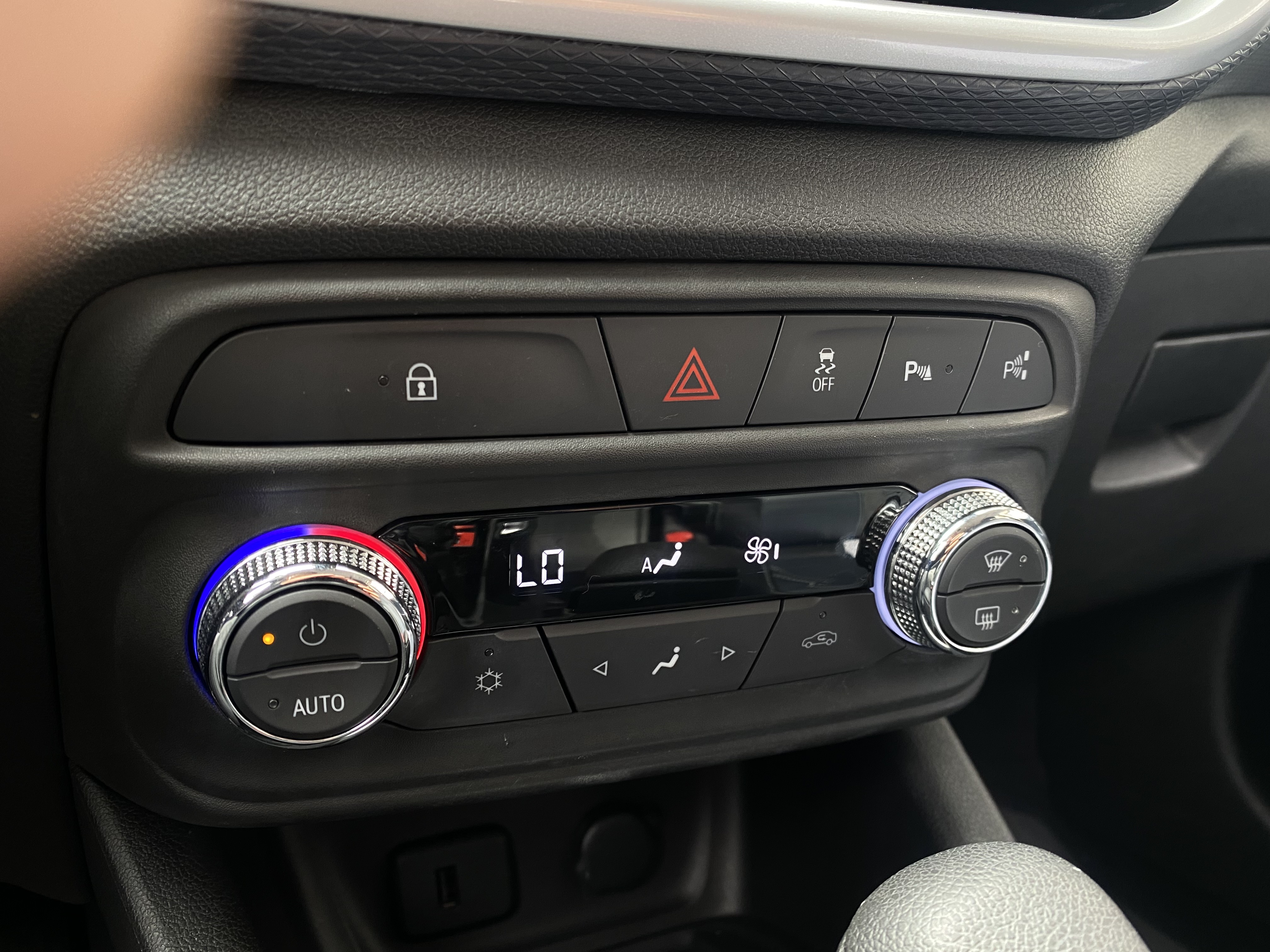 TRACKER 1.2 TURBO FLEX PREMIER AUTOMÁTICO10