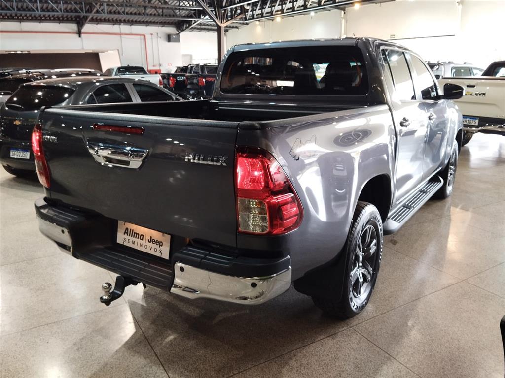 HILUX 2.8 D-4D TURBO DIESEL CD SR 4X4 AUTOMÁTICO HILUX 2.8 D-4D TURBO DIESEL CD SR 4X4 AUTOMÁTICO