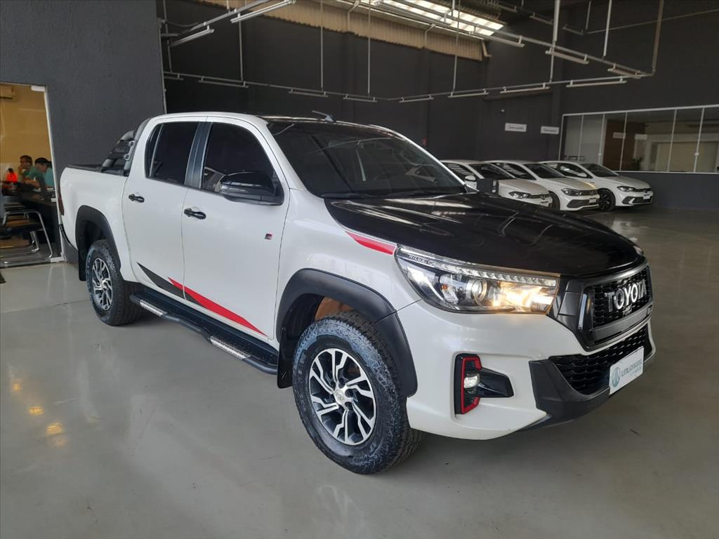 HILUX 4.0 V6 GR SPORT 4X4 CD GASOLINA AUTOMÁTICO2