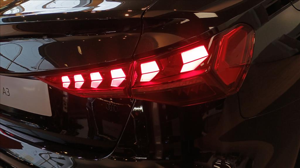 A3 2.0 40 TFSI GASOLINA SEDAN PERFORMANCE BLACK S-TRONIC11