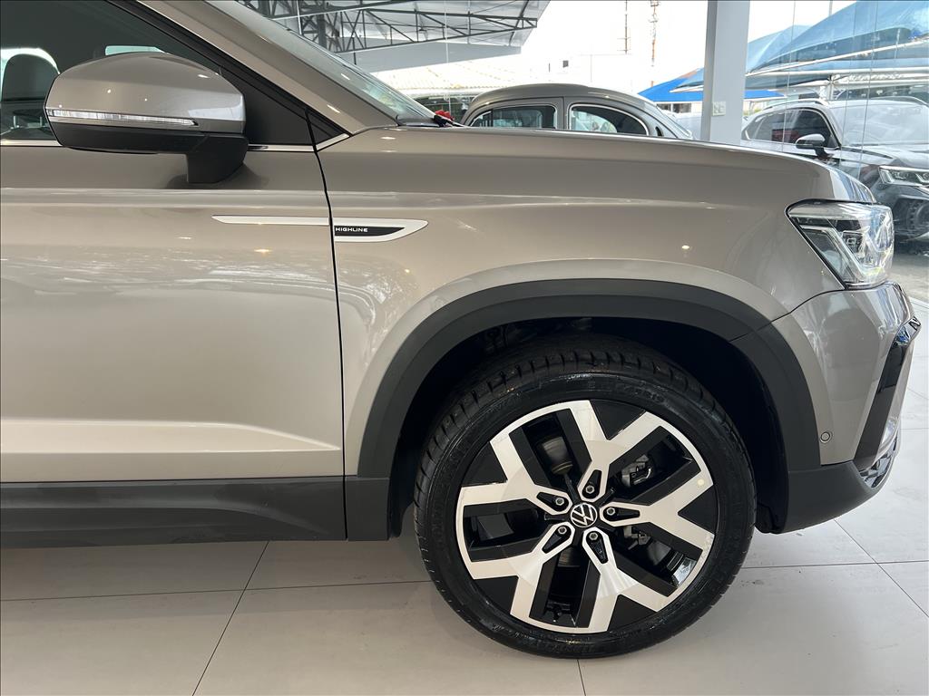 TAOS 1.4 250 TSI TOTAL FLEX HIGHLINE AUTOMÁTICO4