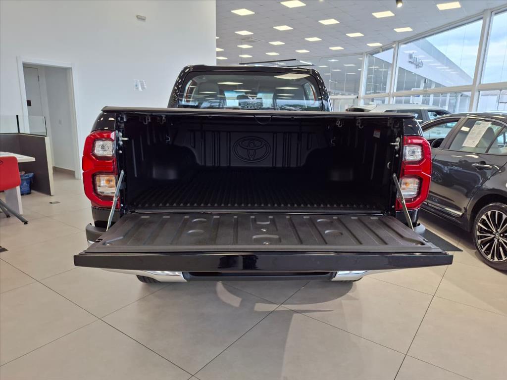 HILUX 2.8 D-4D TURBO DIESEL CD SRX 4X4 AUTOMÁTICO8