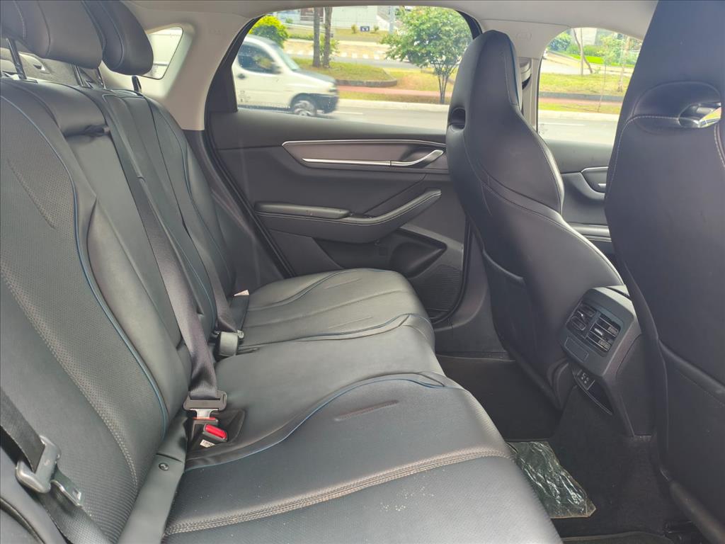 KING 1.5 DM-I PHEV GS AUTOMÁTICO8