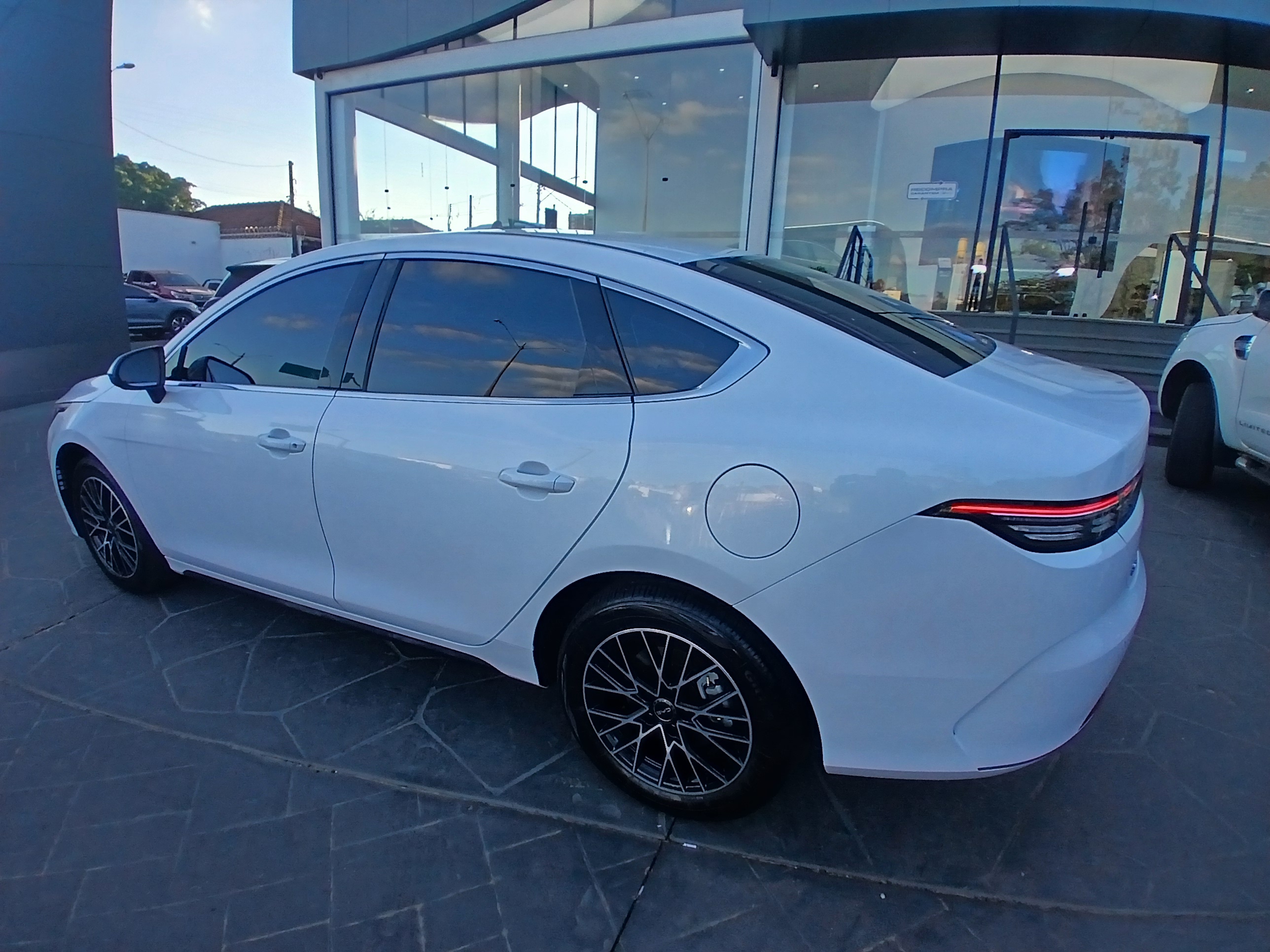 KING 1.5 DM-I PHEV GS AUTOMÁTICO4