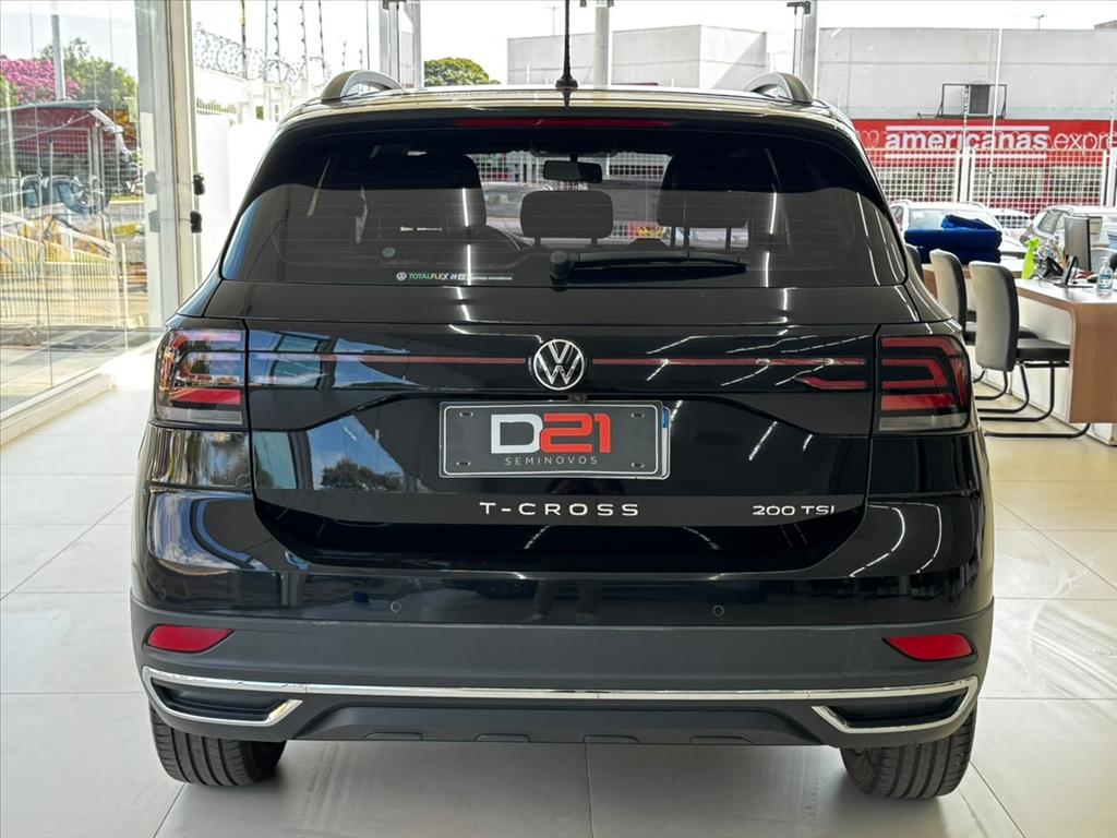 Volkswagen-T-CROSS-1.0 200 TSI TOTAL FLEX COMFORTLINE AUTOMÁTICO