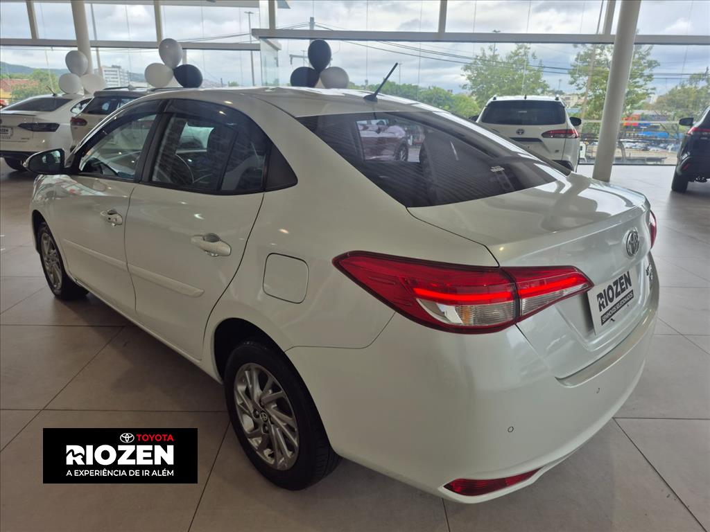 YARIS 1.5 16V FLEX SEDAN XS CONNECT MULTIDRIVE3