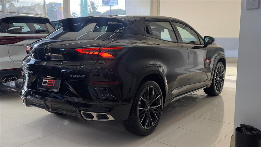 CHANGAN-UNI-T-1.5 TGDI FLEX 7DCT