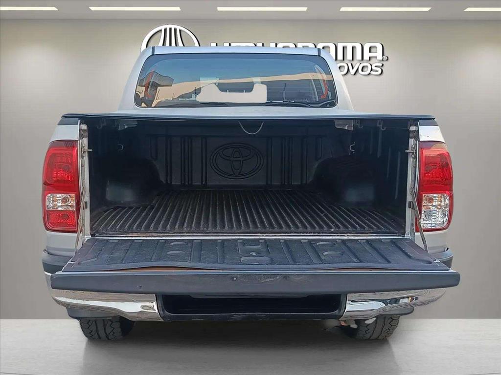 HILUX 2.8 D-4D TURBO DIESEL CD SRV 4X4 AUTOMÁTICO15