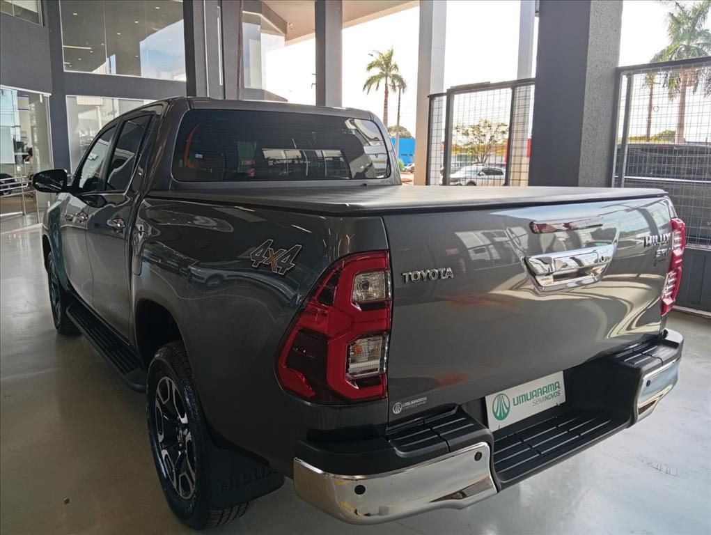 HILUX 2.8 D-4D TURBO DIESEL CD SRV 4X4 AUTOMÁTICO9