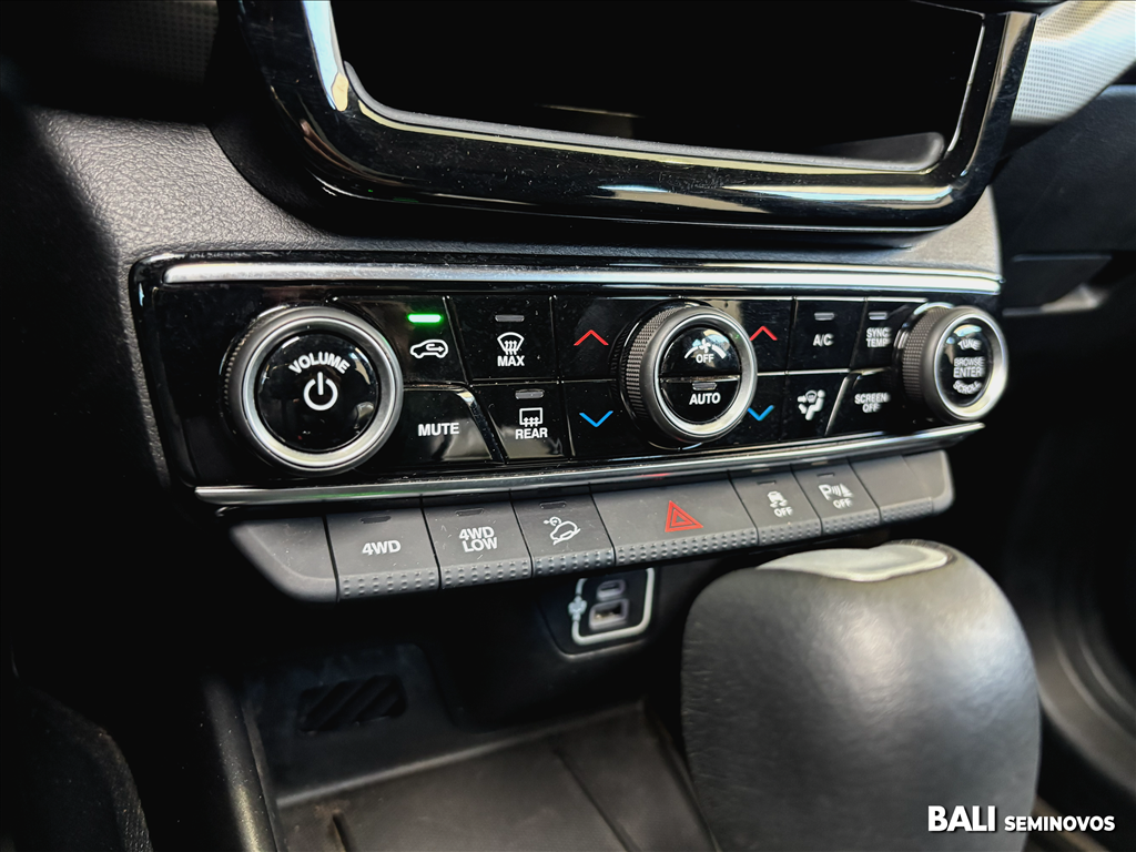 TORO 2.0 16V TURBO DIESEL VOLCANO 4WD AT914