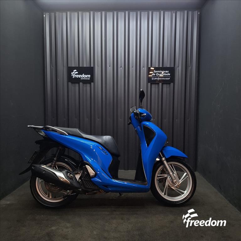 Moto HONDA do modelo SH 150I 2017/2017