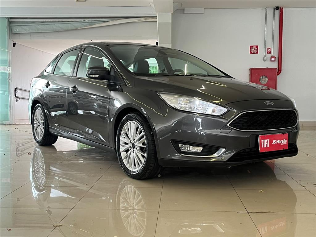 FOCUS 2.0 SE PLUS FASTBACK 16V FLEX 4P POWERSHIFT0