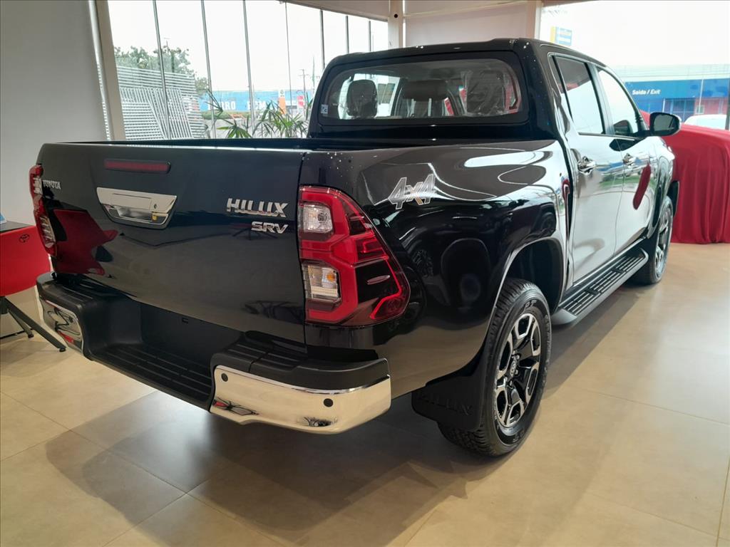 HILUX 2.8 D-4D TURBO DIESEL CD SRV 4X4 AUTOMÁTICO1
