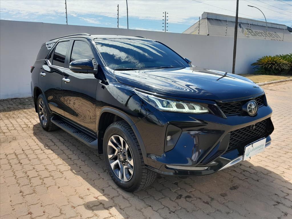 HILUX SW4 2.8 D-4D TURBO DIESEL DIAMOND 7L 4X4 AUTOMÁTICO