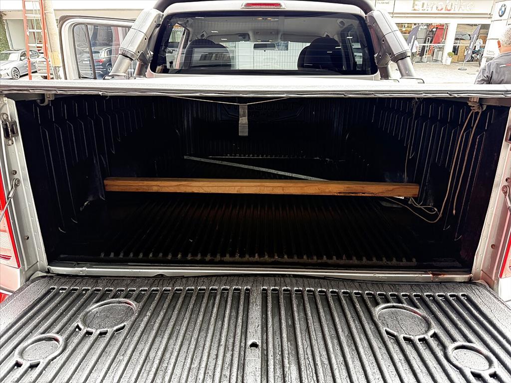 Volkswagen Amarok - 2.0 TRENDLINE 4X4 CD 16V TURBO INTERCOOLER DIESEL 4P AUTOMÁTICO