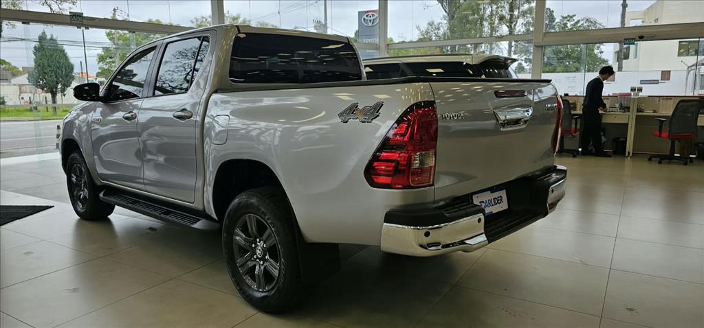 HILUX 2.8 D-4D TURBO DIESEL CD SR 4X4 AUTOMÁTICO6